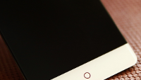ZTE Nubia Z11 front panel surfaces in series of photographs snapped at CES