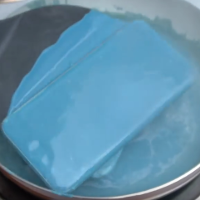 New devious torture test for the Apple iPhone 6s involves boiling blue crayons