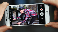 Should more manufacturers follow Samsung with lower resolution cameras but larger pixels and lens?