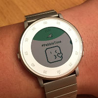 Pebble Time updates add jumbo-sized emoji and changes to both iOS and Android apps