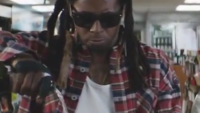 Lil Wayne plus champagne plus Samsung Pay equals new ad for the Samsung Galaxy S7