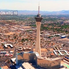 T-Mobile unboxes the HTC 10 at 10,000 feet above Las Vegas