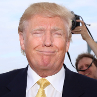 Hypocritical Trump knocks Apple, but owns over $1 million in Apple shares