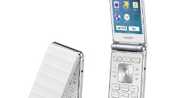 Samsung working on an elegant Android flip, possibly a Galaxy Folder heir