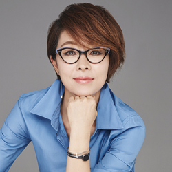 Samsung marketing executive recalls its "Fanboy" and "Wall Hugger" ads as being "relevant and bold"