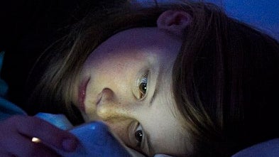 Study: gawking at your phone in bed can lead to 'transient smartphone ...