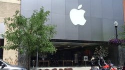 Apple shakes up its physical retail locations in the U.S. and U.K.