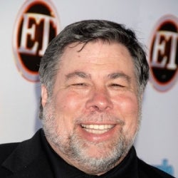Apple co-founder Steve Wozniak speaks out against removal of 3.5 mm jack, says Nexus 5X is among his favorite smartphones