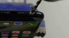 iPhone 7 owners apparently break their devices trying to drill a new headphone jack