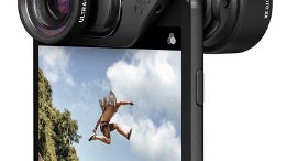 These new Olloclip lens sets for iPhone 7 and iPhone 7 Plus let you take macro and wide-angle photos