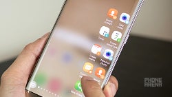 Samsung to invest record $24 billion in flexible displays and flash memory production