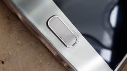 Samsung looking for new suppliers of fingerprint modules