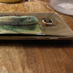Another day, another exploding Samsung: Galaxy S6 edge catches fire on nightstand