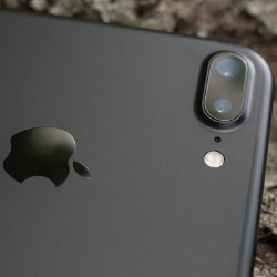 Rumor claims Apple will launch a 5-inch iPhone 7s with vertical dual-lens camera