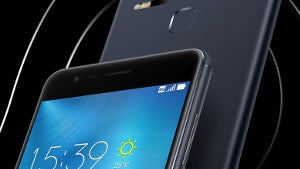 Asus Zenfone 3 Zoom vs Apple iPhone 7 Plus vs Samsung Galaxy S7 Edge: specs comparison