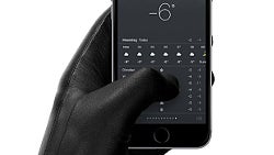 Winter touch blues? These iPhone-compatible gloves will keep your Pokemon sessions warm