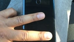 Photo of the LG G6 in the wild shows its glossy back