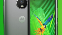 Moto G5 Plus leaks in various poses