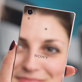 Sony Xperia XZs and Xperia XZ Premium with "Motion Eye" camera feature reportedly coming soon