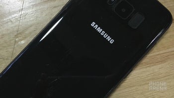 Seven new pictures of the Galaxy S8 in glossy black leak out