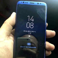 New images of purported working Galaxy S8 with colorful screen protectors pop up