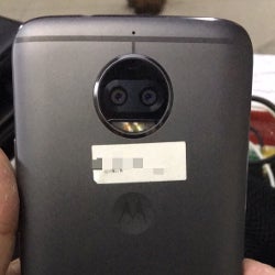 Motorola's Moto X (2017) might have just shown us its curves in live pictures