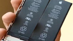All three new iPhones to have 3GB RAM, deluxe iPhone to come with "two packs of batteries", according to analyst
