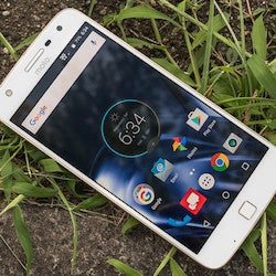 Leaked press render of the Moto Z2 Play shows a very incremental update