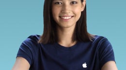 Apple to Android users: "Life is easier on iPhone"