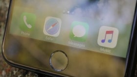 iPhone 8 to come with no home button, rumors suggest