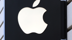 Australian regulators catch Apple misleading customers about free repairs under consumer law