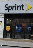 Sprint subscriber defections slow in 4th quarter