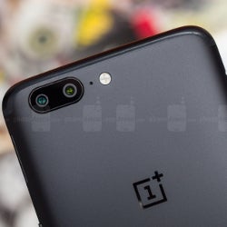 More evidence points to OnePlus 5 having its display mounted upside down