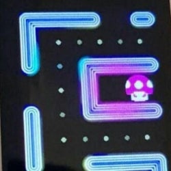 Ancora più immagini trapelate di Meizu Pro 7 mostrano come appare la riproduzione di Pac Man sul suo schermo secondario