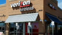Unlimited service helps Verizon top expectations for the second quarter