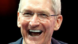Did Apple CEO Tim Cook really tell Trump that the company is building a trio of U.S. factories?