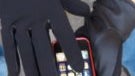 iTouch Gloves keeps your fingers warm for your iPhone usage