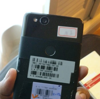 More photos of the Google Pixel 2 leak, is this a new color option?