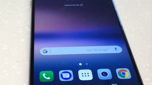 LG V30 gets pictured up close and personal, shows off sleek curved design