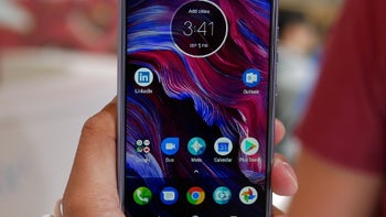 Moto X4 hands-on: upper mid-range beauty with Snapdragon 630