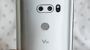 LG V30's 