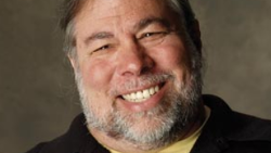 Apple co-founder Wozniak will not buy the iPhone X on launch day