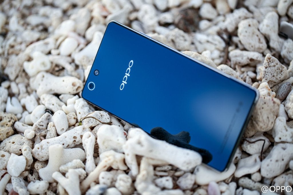 Could this be the first official image of the Oppo Find 7 flagship? No, it's the Oppo R829