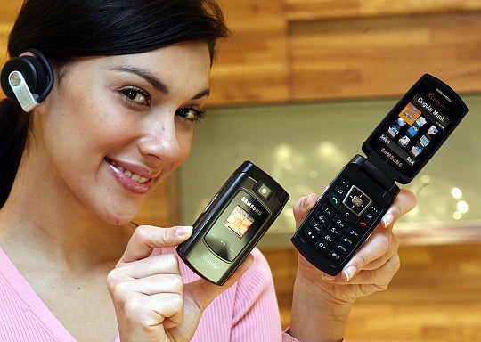 Samsung SGH-A707 - HSDPA capable phone for Cingular