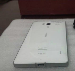 Picture allegedly showing the Nokia Lumia 929 in white - Image shows Nokia Lumia 929 in white; leak reveals battery size and possible launch period