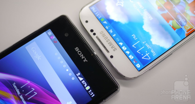 Sony Xperia Z1S vs Samsung Galaxy S4: first look