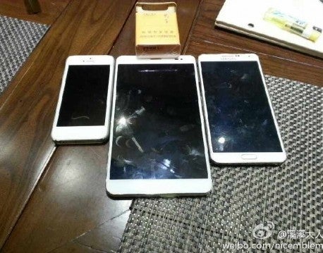 Huawei MediaPad X1 pictured next to a Samsung Galaxy Note 3