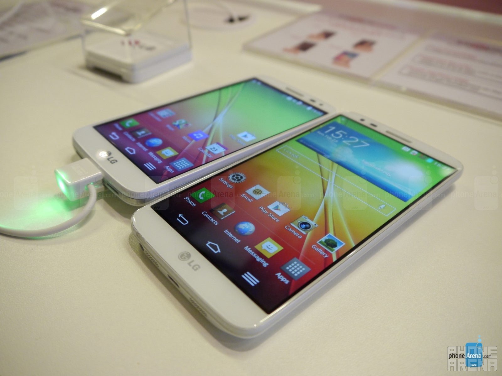 LG G2 mini vs LG G2: first look