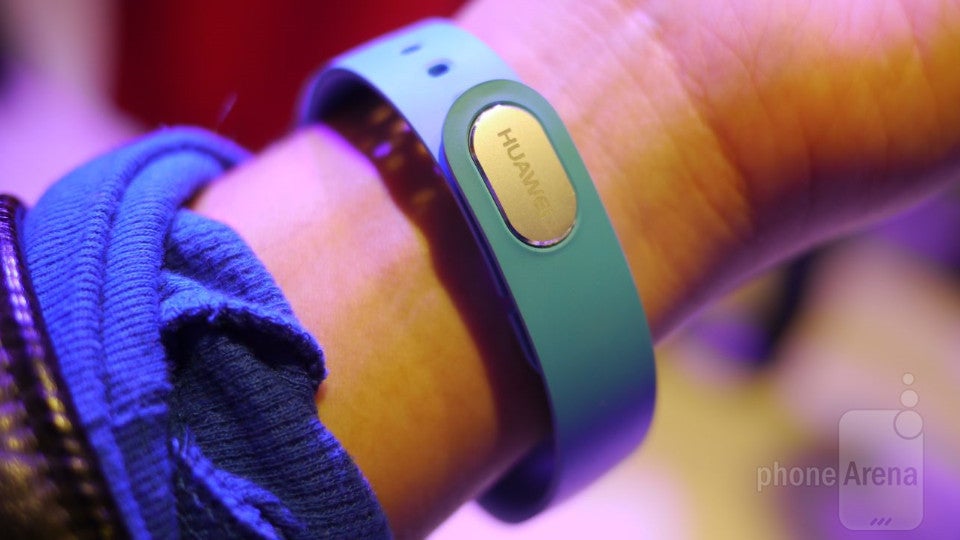Huawei TalkBand B1 hands-on: a cool 2-in-1 wearable fitness tracker and Bluetooth headset