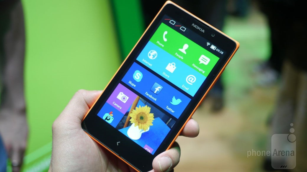 Nokia XL hands-on: a bigger take on Android from Nokia